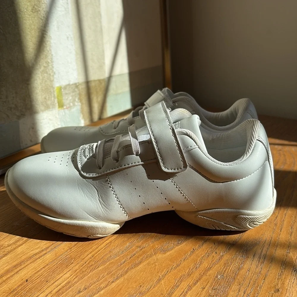 🐳 Baxinier white split sole dance shoes: